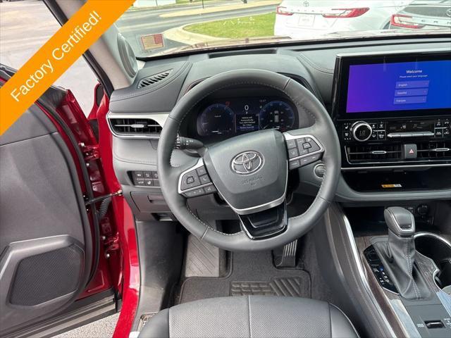 used 2024 Toyota Highlander car, priced at $51,652
