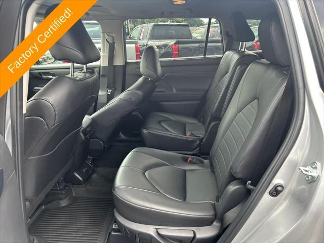 used 2024 Toyota Highlander car, priced at $39,500