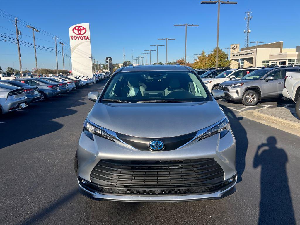 new 2025 Toyota Sienna car, priced at $47,541