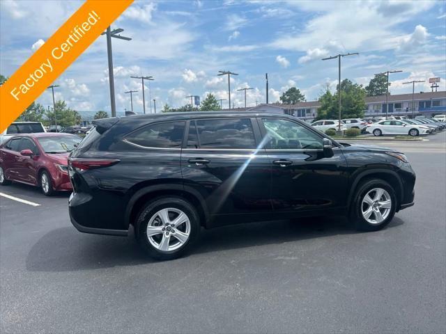 used 2024 Toyota Highlander car, priced at $40,200