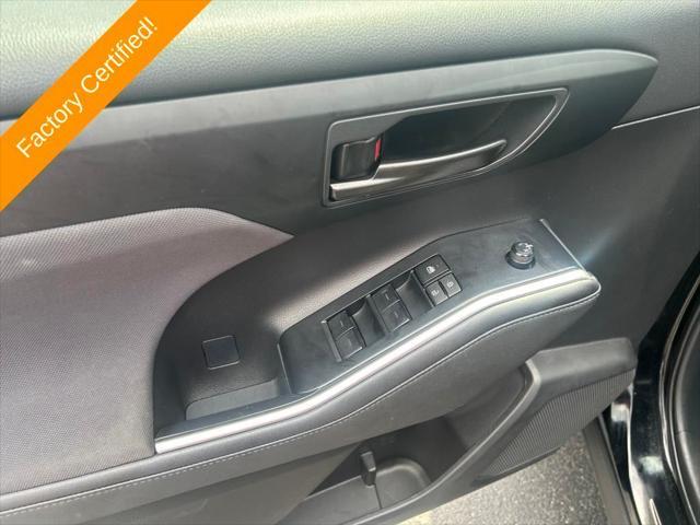 used 2024 Toyota Highlander car, priced at $40,200