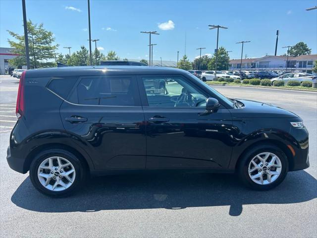 used 2022 Kia Soul car, priced at $16,400
