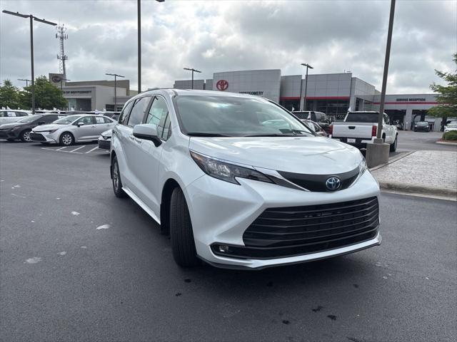 new 2025 Toyota Sienna car, priced at $49,687
