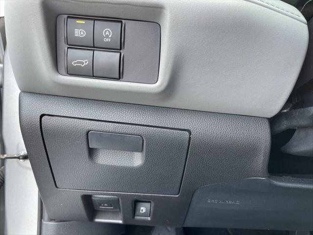 used 2024 Toyota Highlander car, priced at $40,831