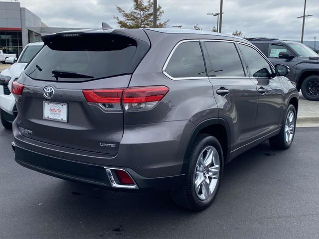 used 2019 Toyota Highlander car, priced at $30,713