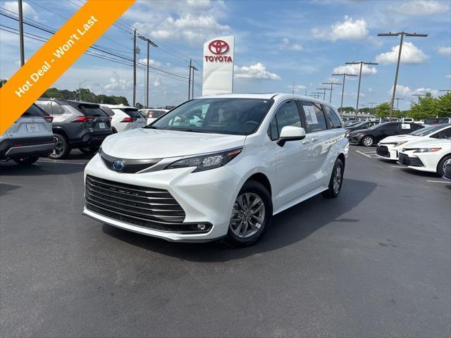 used 2025 Toyota Sienna car, priced at $47,256