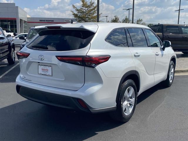 used 2022 Toyota Highlander car, priced at $30,019