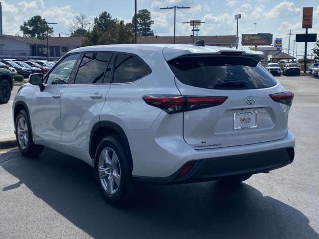 used 2022 Toyota Highlander car, priced at $30,019