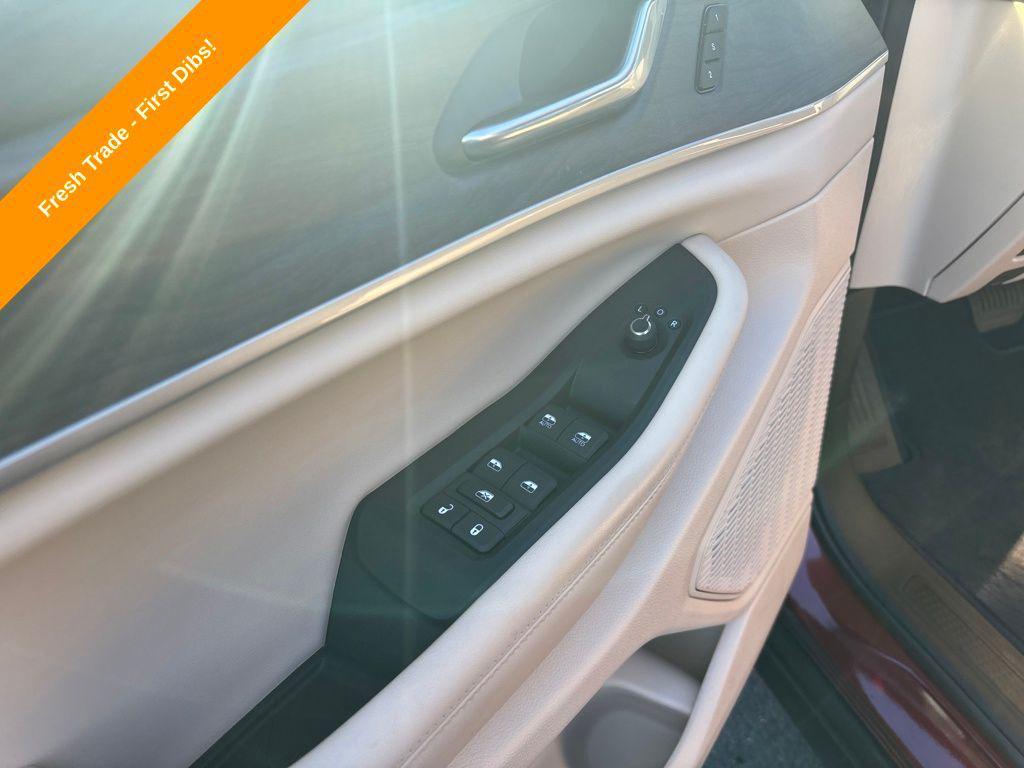 used 2025 Jeep Grand Cherokee car, priced at $40,100