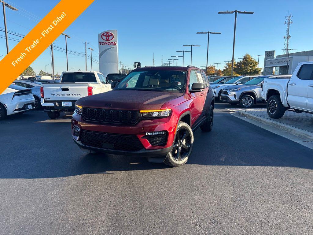 used 2025 Jeep Grand Cherokee car, priced at $40,100