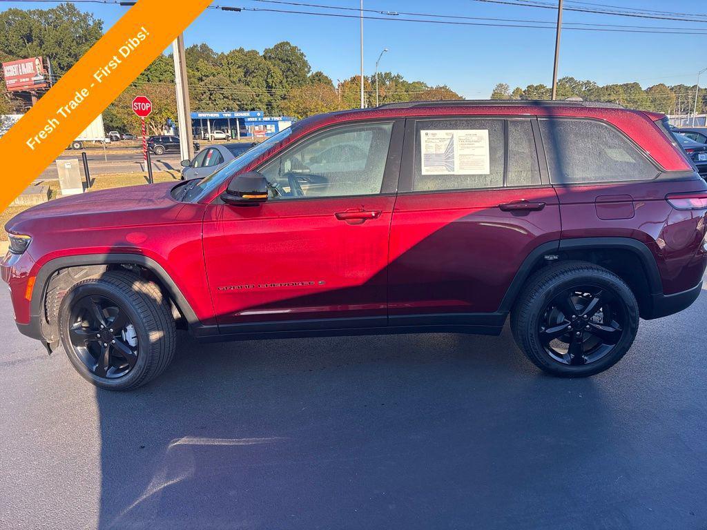 used 2025 Jeep Grand Cherokee car, priced at $40,100