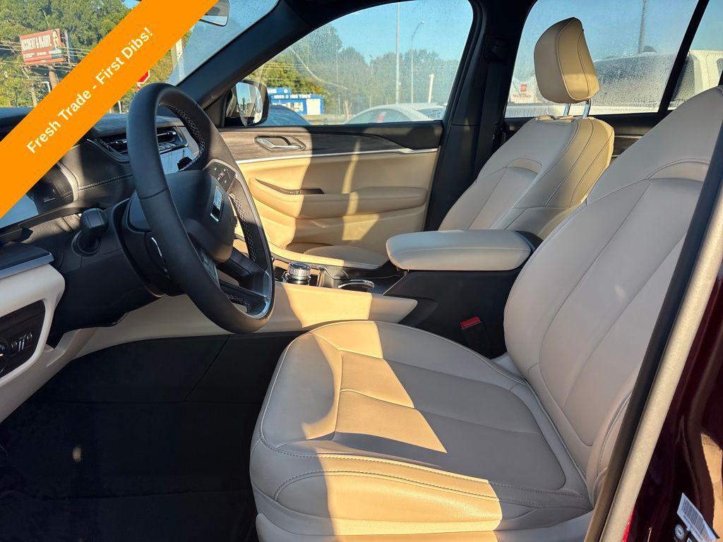 used 2025 Jeep Grand Cherokee car, priced at $40,100