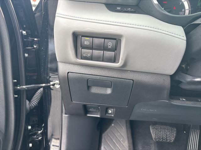 used 2024 Toyota Highlander car, priced at $42,387