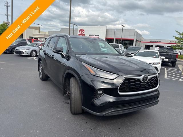 used 2024 Toyota Highlander car, priced at $42,300