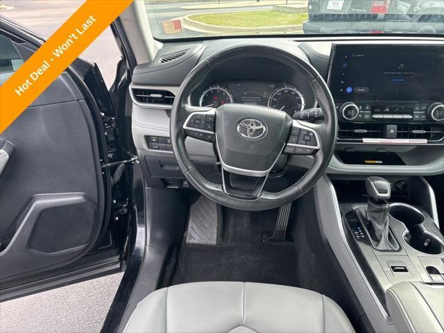 used 2024 Toyota Highlander car, priced at $42,300