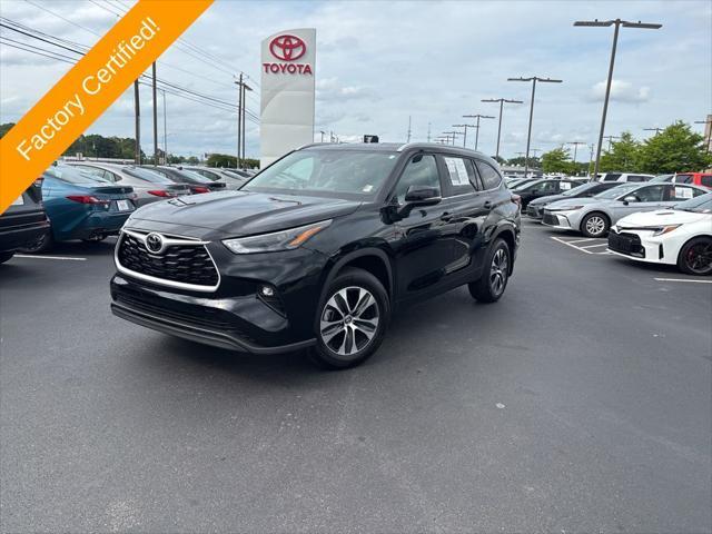 used 2024 Toyota Highlander car, priced at $43,499
