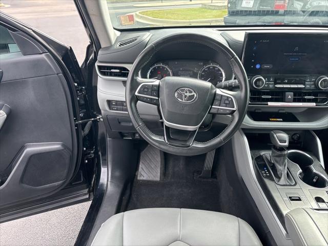 used 2024 Toyota Highlander car, priced at $42,387