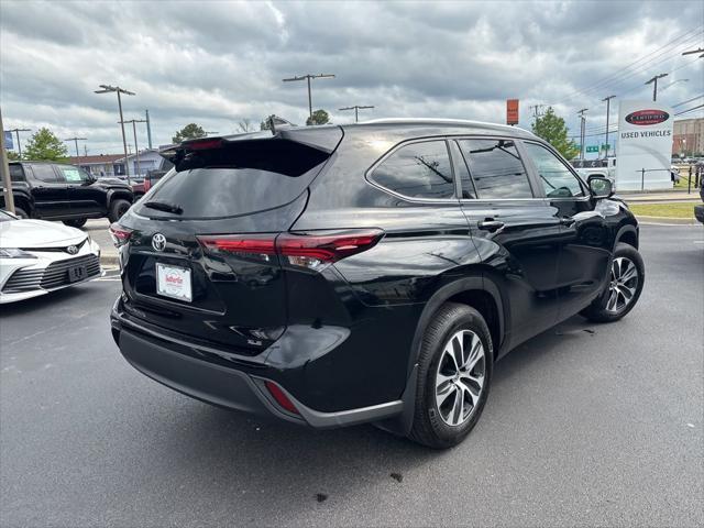 used 2024 Toyota Highlander car, priced at $42,387