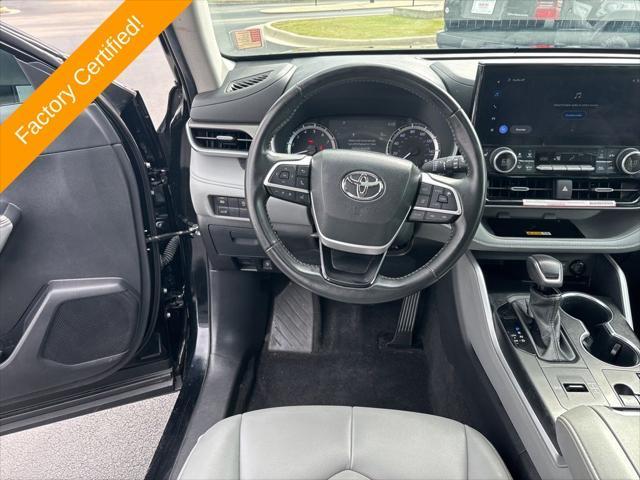 used 2024 Toyota Highlander car, priced at $43,499