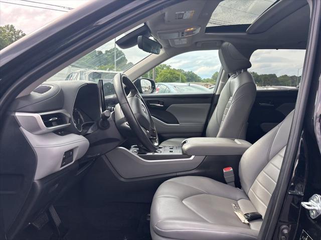 used 2024 Toyota Highlander car, priced at $42,387