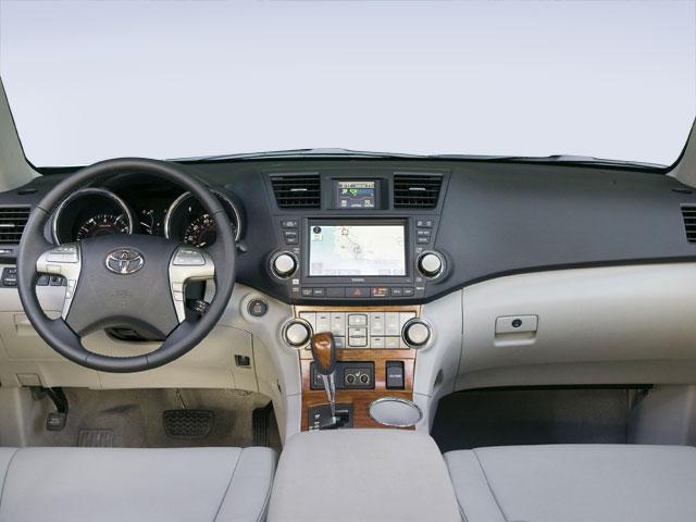 used 2009 Toyota Highlander car, priced at $4,929