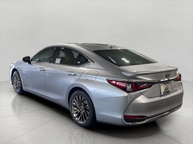 new 2025 Lexus ES 300h car, priced at $56,184