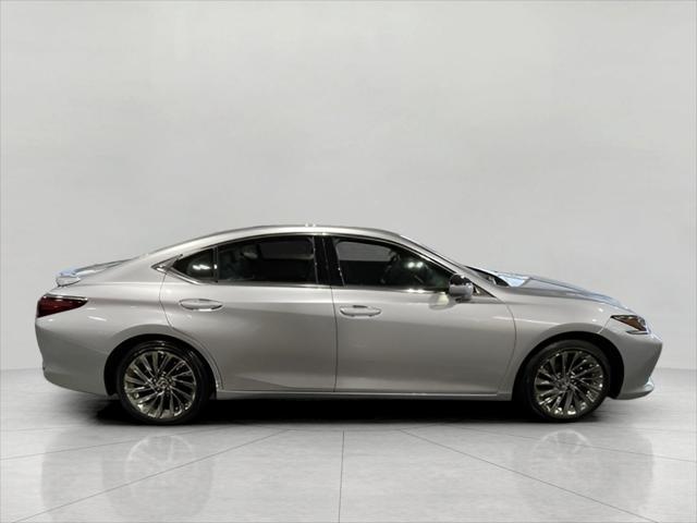 used 2025 Lexus ES 300h car, priced at $51,496
