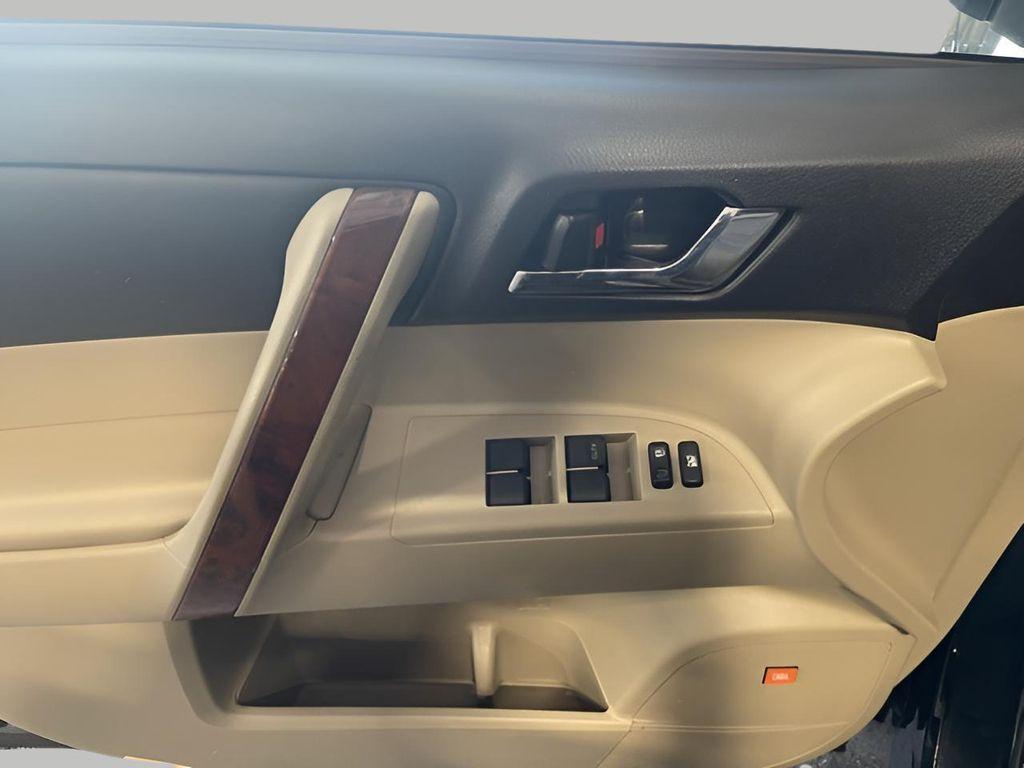 used 2012 Toyota Highlander car, priced at $11,874