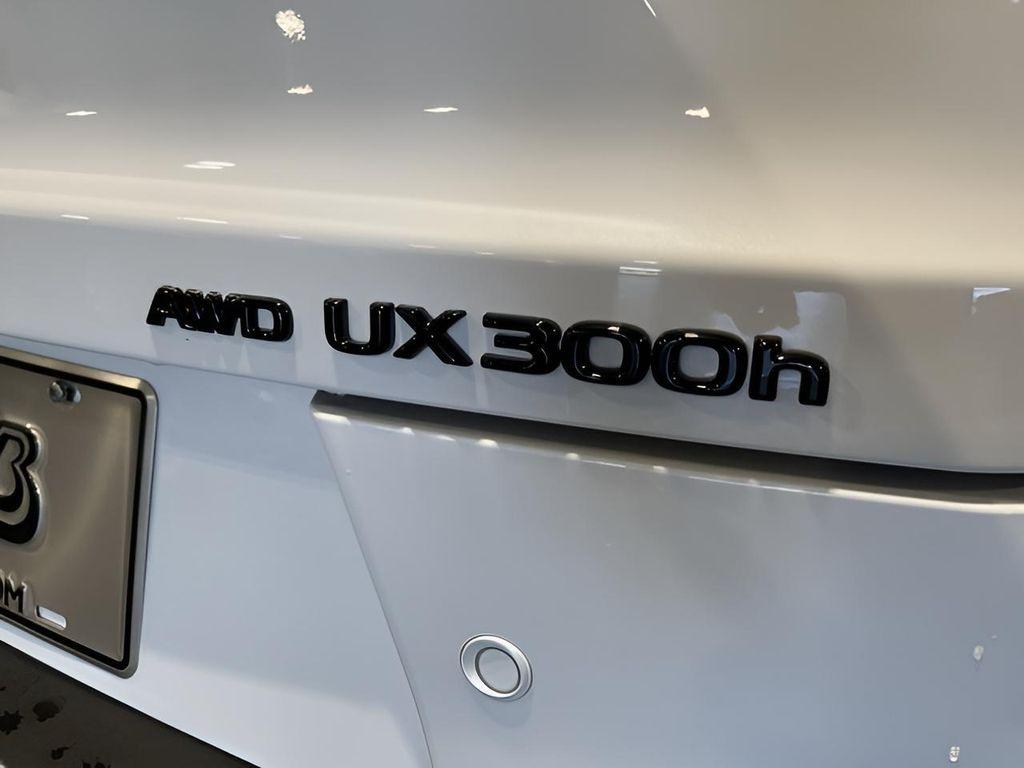 new 2025 Lexus UX 300h car, priced at $45,420