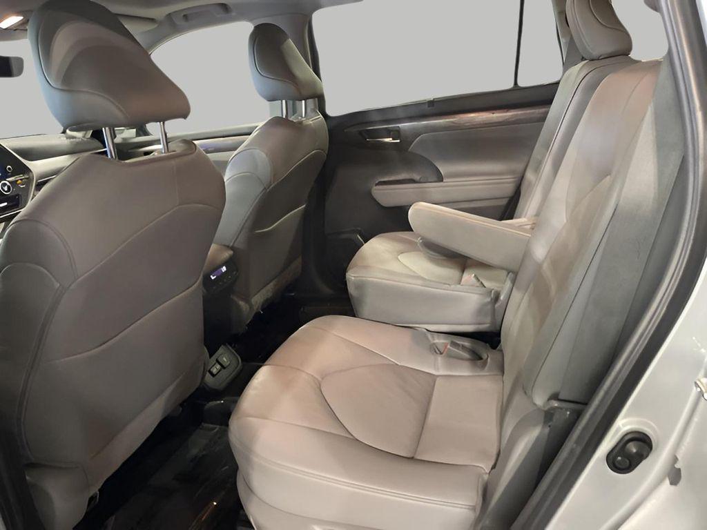 used 2023 Toyota Highlander car, priced at $41,859