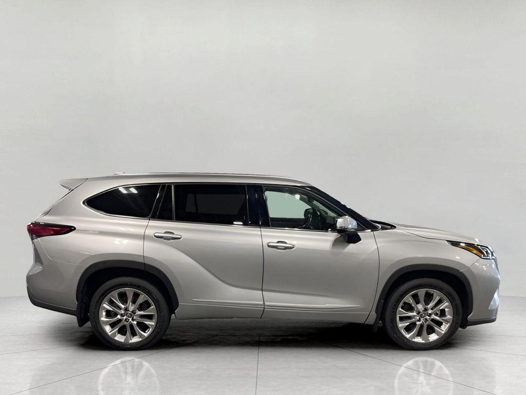 used 2023 Toyota Highlander car, priced at $41,859