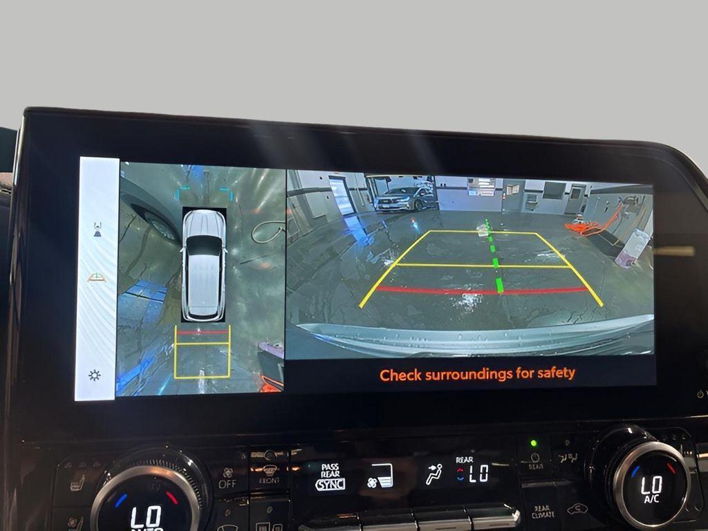 used 2023 Toyota Highlander car, priced at $41,859