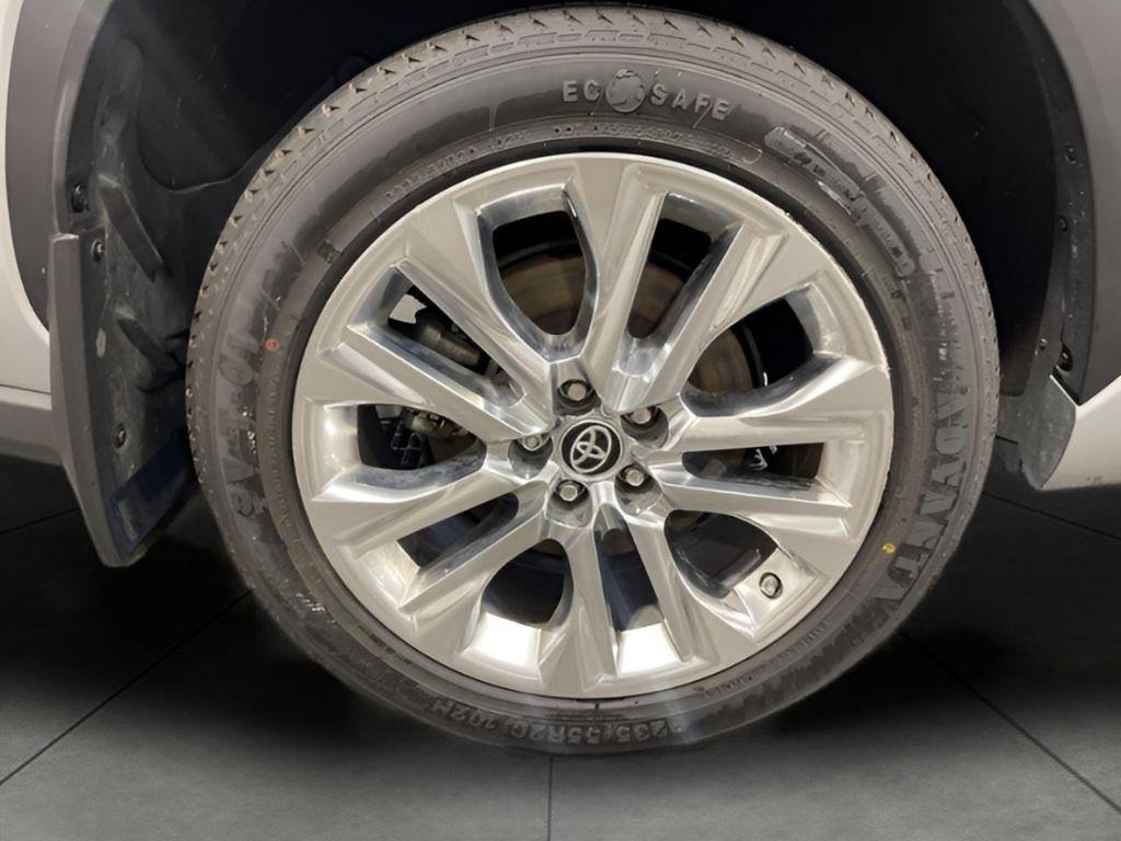 used 2023 Toyota Highlander car, priced at $41,859