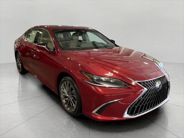 new 2025 Lexus ES 300h car, priced at $55,324