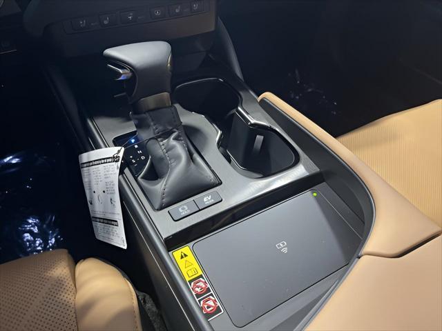 new 2025 Lexus ES 300h car, priced at $55,324