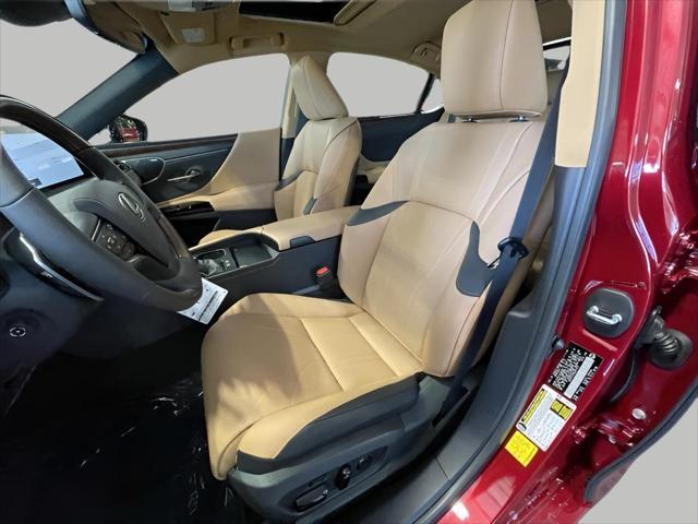 new 2025 Lexus ES 300h car, priced at $55,324