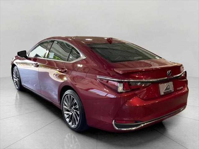 new 2025 Lexus ES 300h car, priced at $55,324