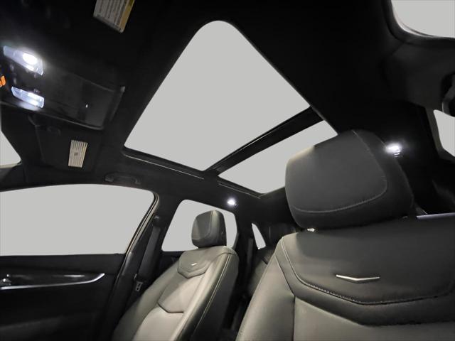 used 2022 Cadillac XT5 car, priced at $33,632