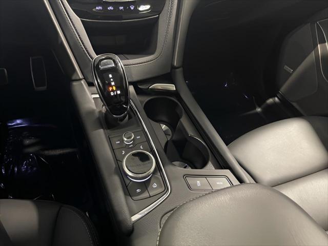used 2022 Cadillac XT5 car, priced at $33,632