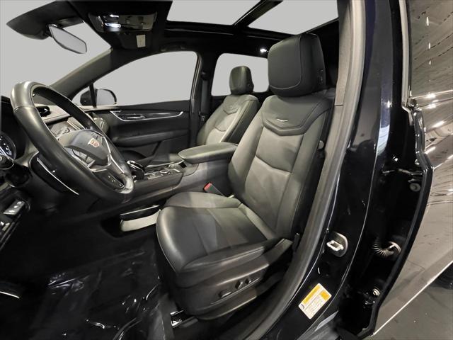 used 2022 Cadillac XT5 car, priced at $33,632