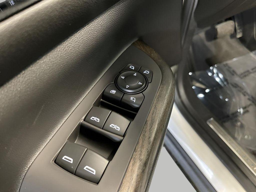 used 2022 GMC Acadia car, priced at $31,874