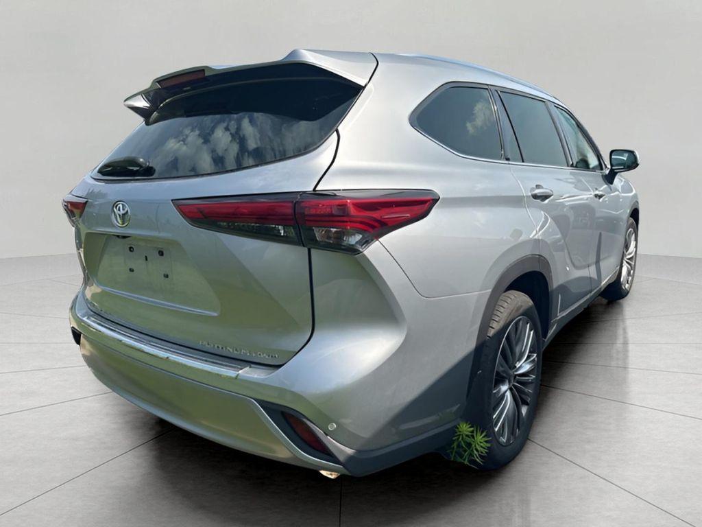 used 2020 Toyota Highlander car, priced at $32,485