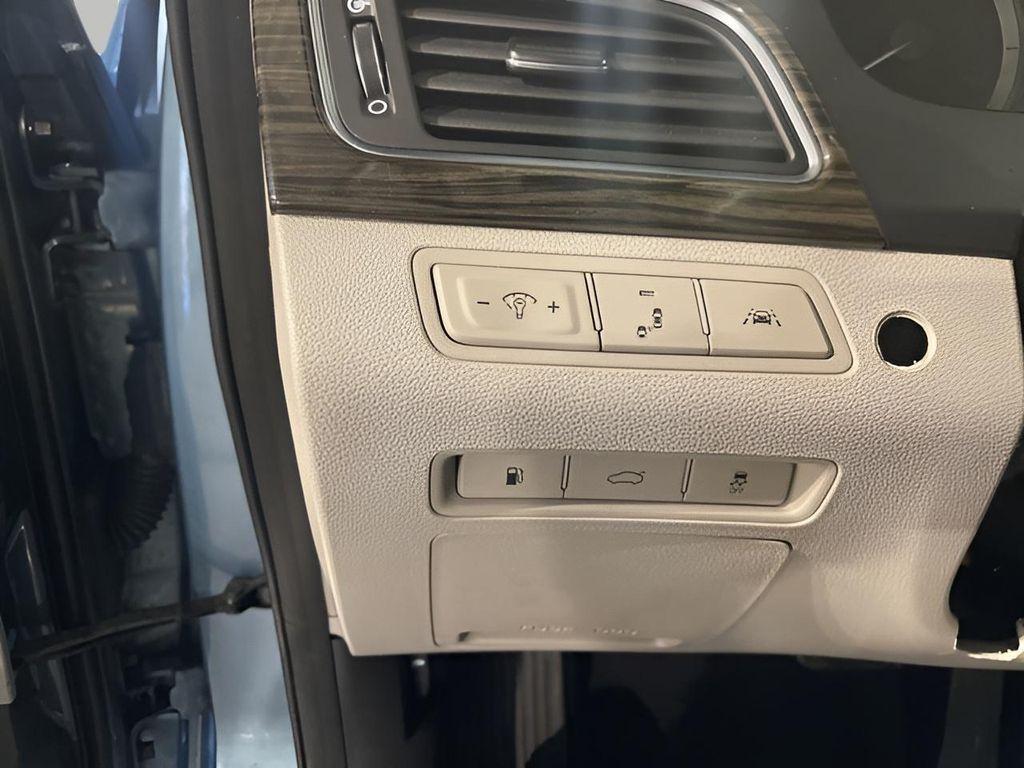 used 2016 Hyundai Sonata Hybrid car, priced at $14,993