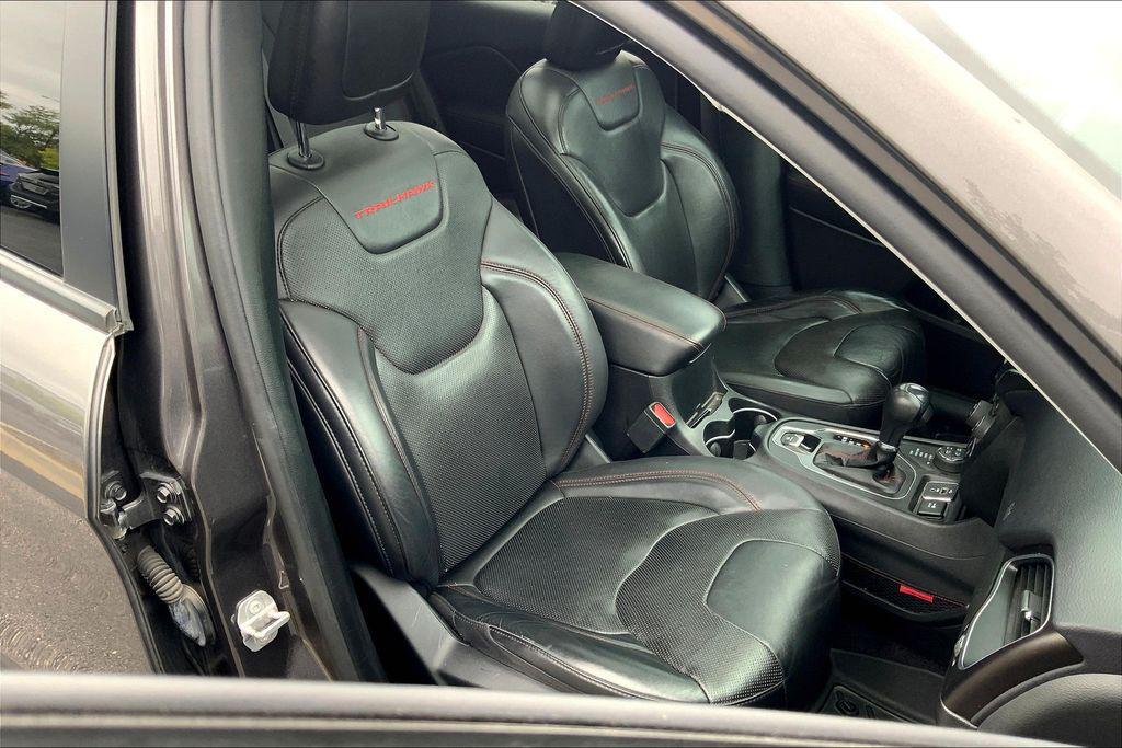used 2019 Jeep Cherokee car, priced at $21,334