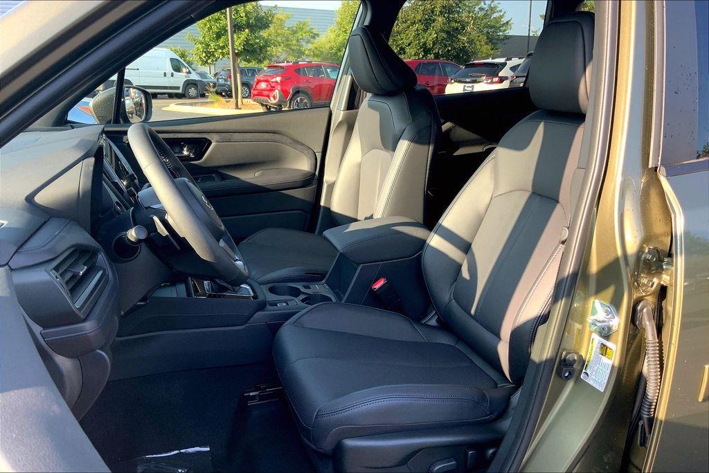 new 2025 Subaru Forester car, priced at $40,135