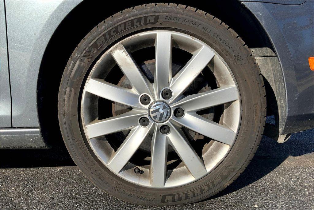 used 2013 Volkswagen Jetta SportWagen car, priced at $9,444