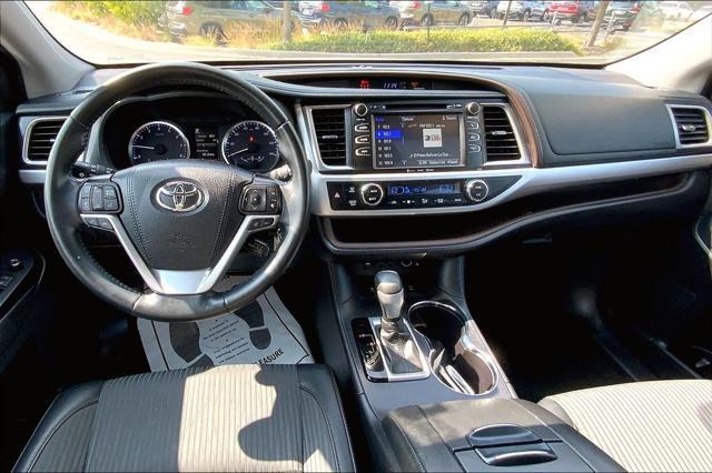 used 2019 Toyota Highlander car, priced at $27,514