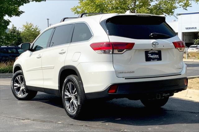 used 2019 Toyota Highlander car, priced at $27,514