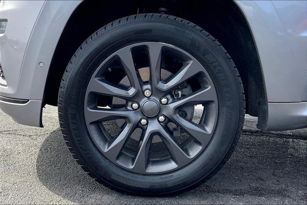 used 2018 Jeep Grand Cherokee car, priced at $17,948