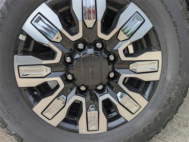new 2025 GMC Sierra 2500 car, priced at $78,010